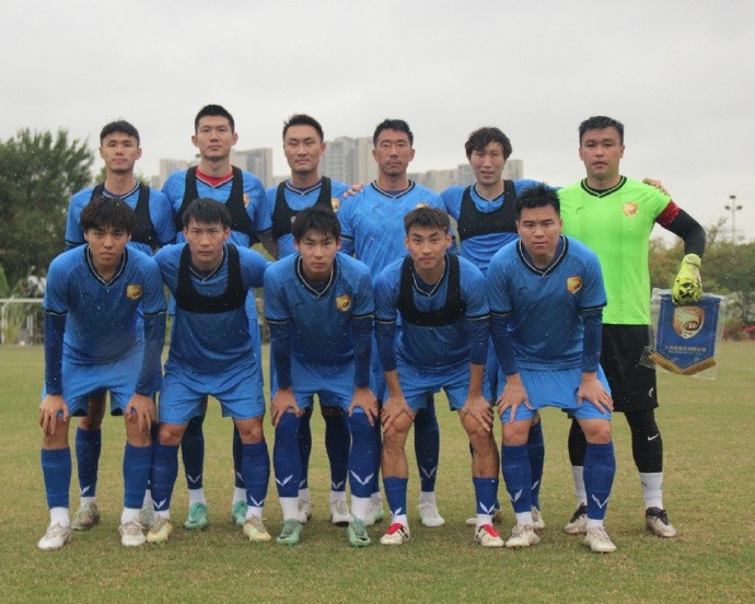  穆謝奎連入兩球?qū)⒈确帜孓D(zhuǎn)，大連鯤城2-1戰(zhàn)勝山西崇德榮海